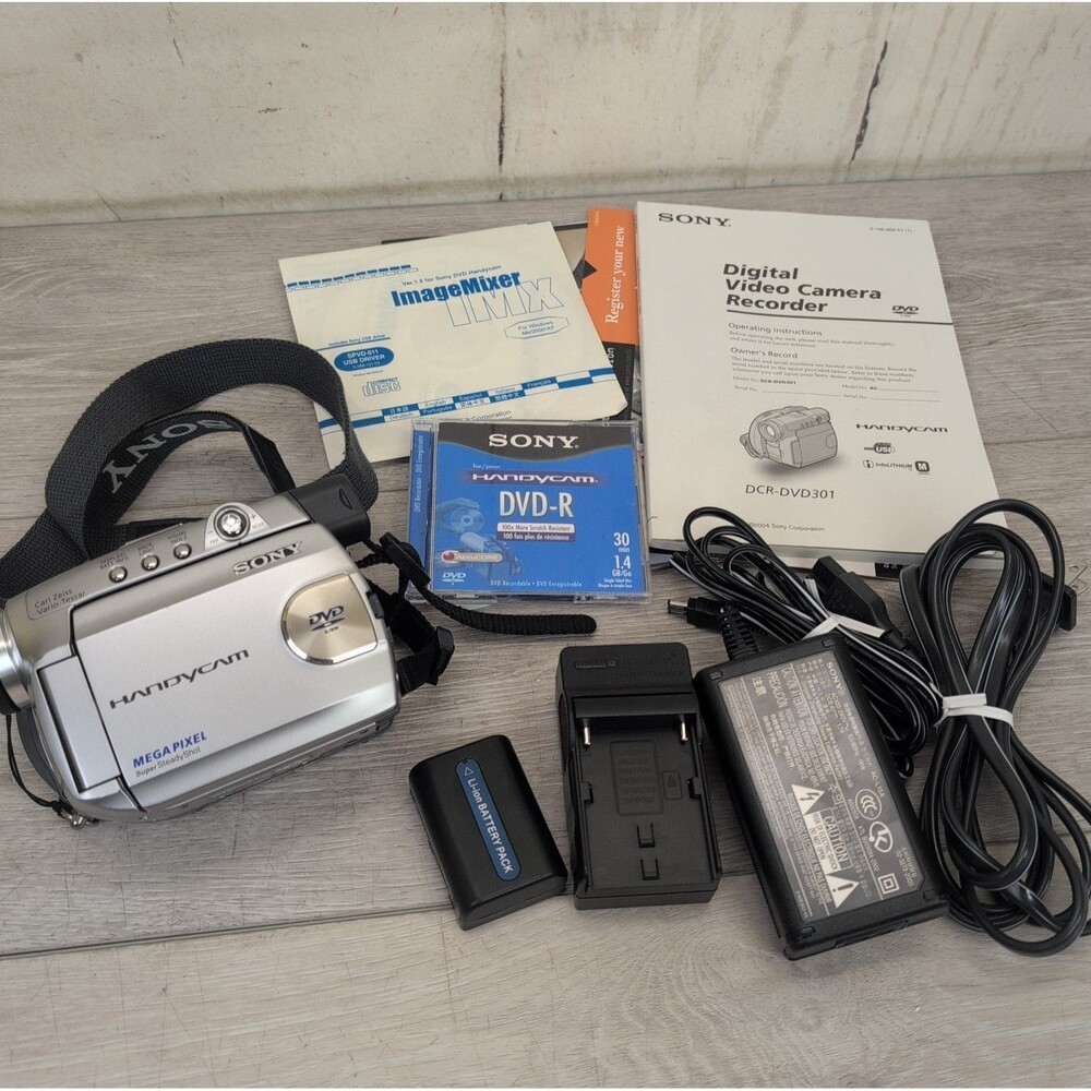 Sony DCR-DVD301 Handycam W/ Charger, Battery, Disc & Paperwork Tested